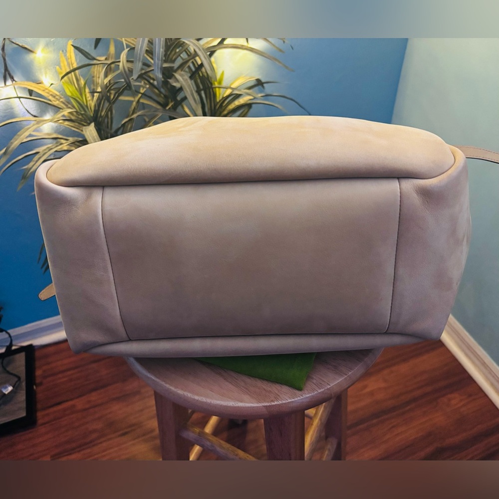 Tory Burch Large Suede Romy Bag - Picture 10 of 16